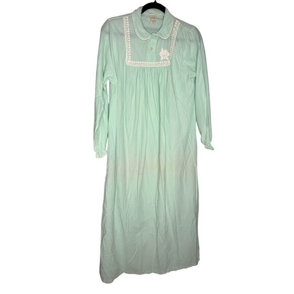 Vintage 70s/80s mint green nightgown with floral embroidery - Picture 1 of 7